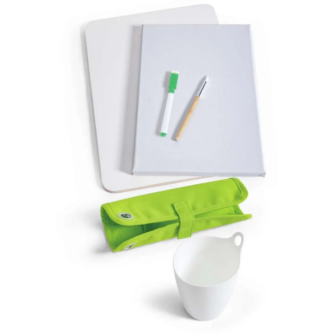 Hape Portable Bamboo Easel (4y )